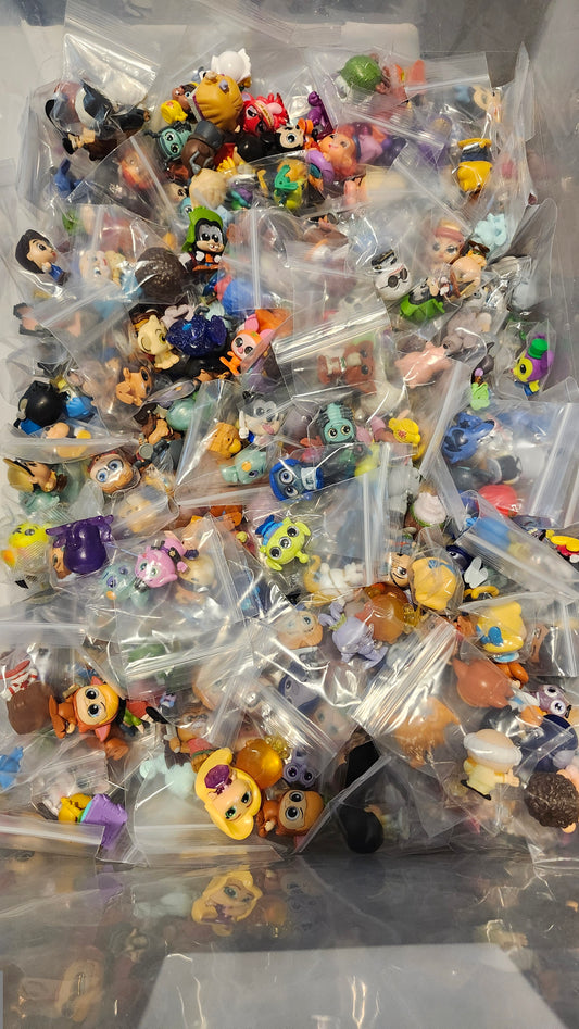 Doorable Scoops (10 Pieces) Packed on Live
