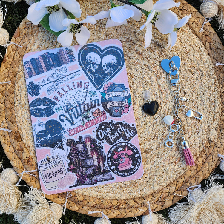 Kindle Decorating Kit with Holographic Insert, Dust Plug, and Chain Charm (Charms WIll Vary)